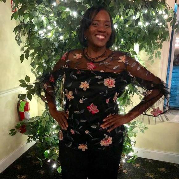 Meet your Posher, Ada - Picture 1 of 1